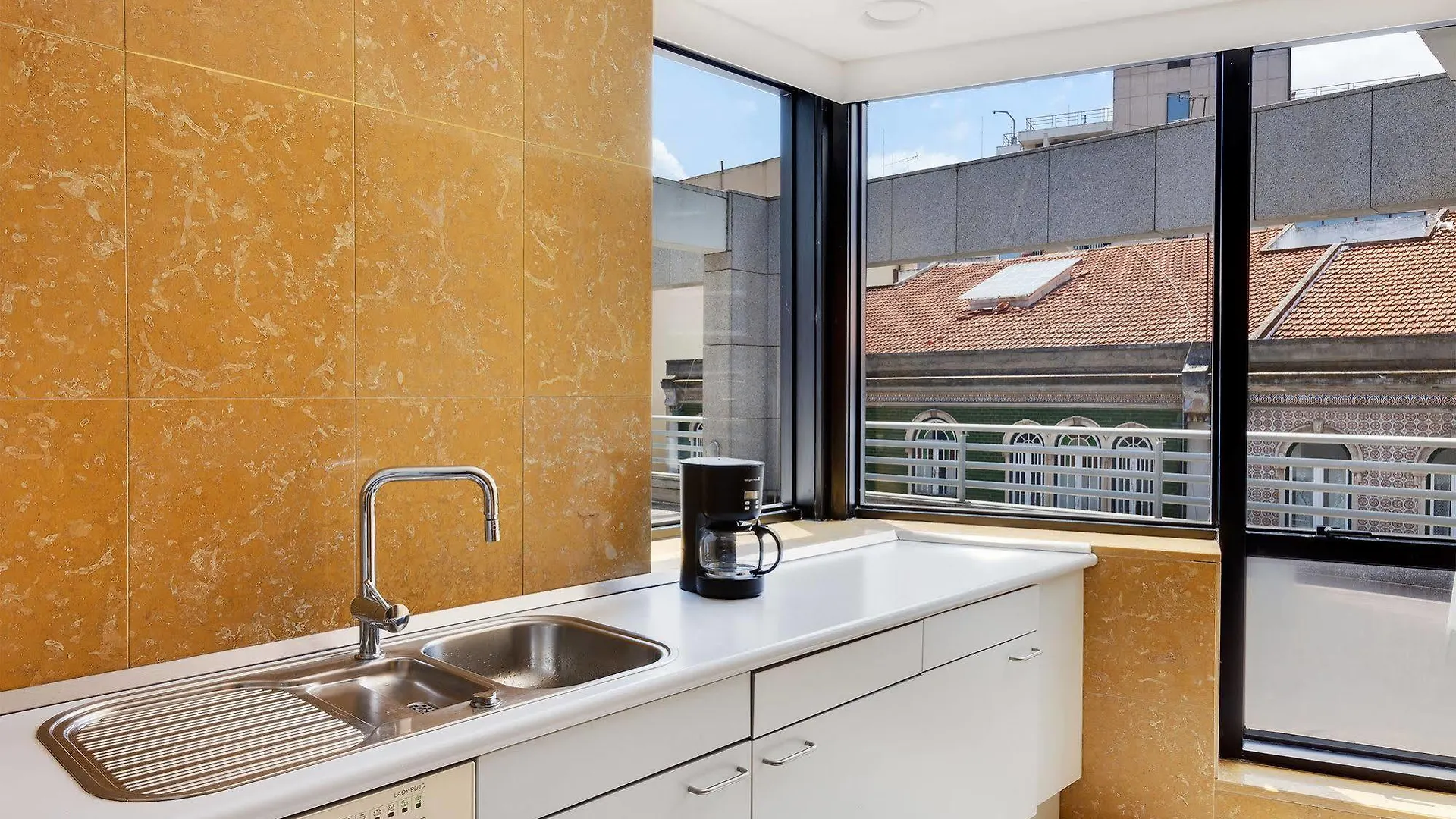 Hello Lisbon Marques De Pombal Apartments فندق